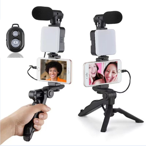 Logo/emballage personnalisés disponibles : Kit de vlogging LED avec lumière vidéo, microphone et trépied pour smartphone, YouTube, TikTok, diffusion en direct - Product Image 2
