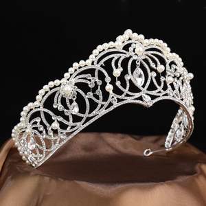 Couronnes et diadèmes en cristal de couleur argent Diadème de couronne vintage baroque pour femmes Accessoires de cheveux de mariage - Product Image 1
