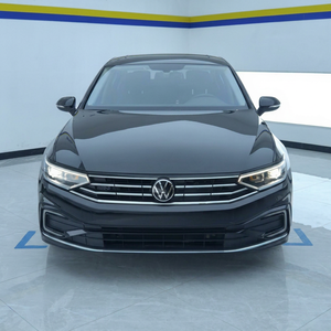 Voitures d'occasion très propres, modèle Magotan PHEV 2020, finition luxe, à vendre - Product Image 1