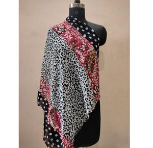 Châle d'hiver pour femme, léger, 100% laine mérinos, coupe-vent, doux au toucher, chaud et confortable, imprimé à la main avec motif Emb, tendance - Product Image 5