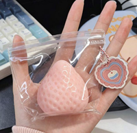 Jouet Squishy Fraise Réaliste en TPR, Jouet Anti-Stress Doux à Presser pour Cadeaux de Fête