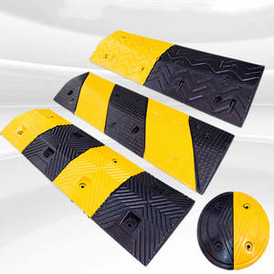 Barriere di traffico Premium giallo-nero gomma demolitore velocità dosso stradale per una maggiore sicurezza del traffico - Product Image 1