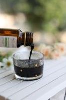 Hainan Fabriek Prijs Hoge Kwaliteit Natuurlijke Noni Fruit Extract Sap Concentraat Geëxporteerd Naar Usa, Eurpore, Thailand, India, Tahiti