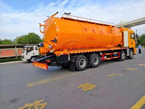 Camión de succión y limpieza de alcantarillado Shacman 8x4 de 33 CBM con doble potencia para succión de lodos y limpieza de tuberías, exportación a África y Oriente Medio - Product Image 5