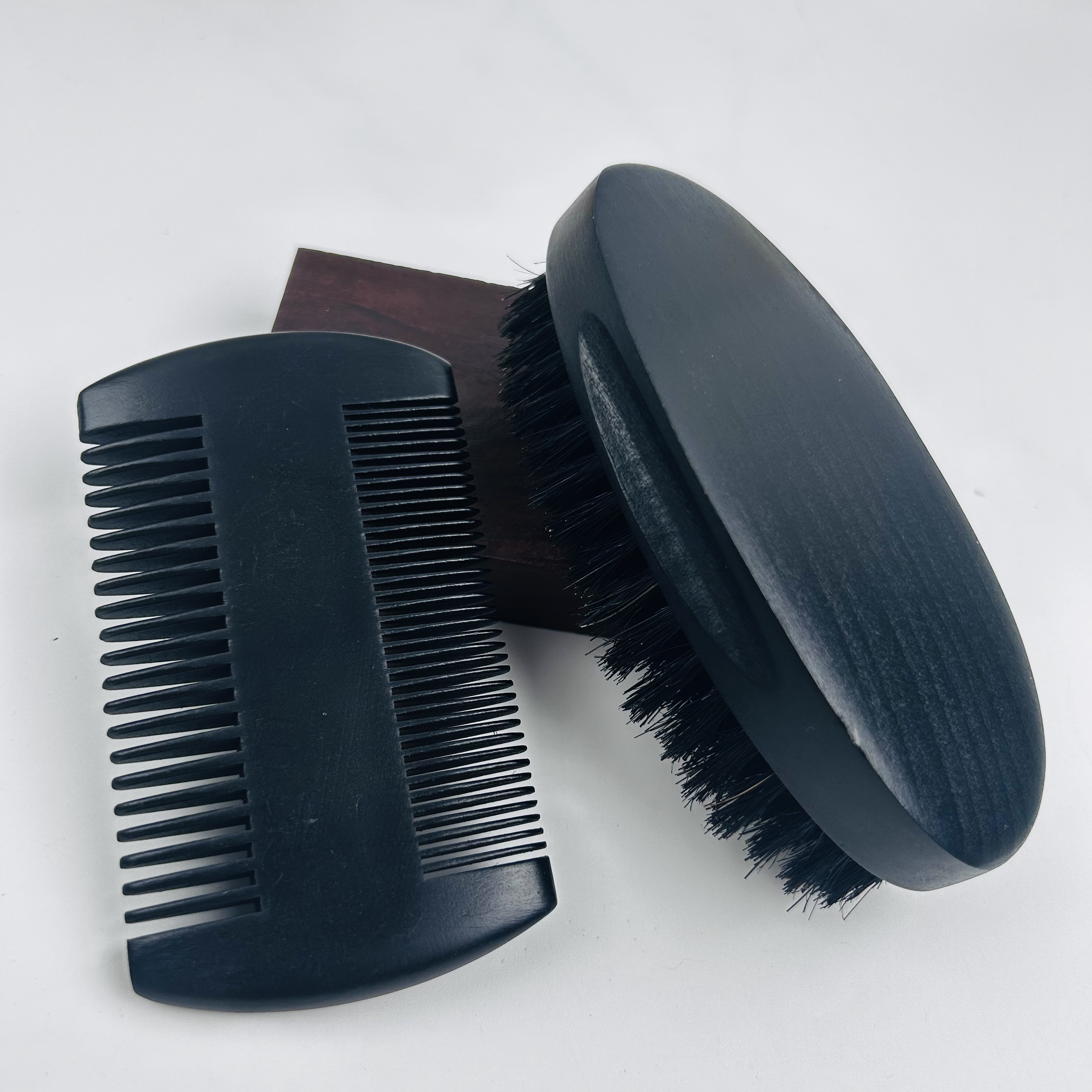 Black comb + black brush