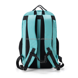 Mochila de Tenis Multifuncional con Logotipo Personalizado, Forro de Nailon Impermeable con Cierre, Correa de Hombro Arqueada de 36-57L, Bolsa Deportiva Informal - Product Image 4