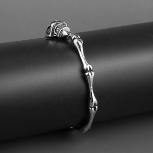 Brazalete de Acero Inoxidable con Diseños de Calaveras Fantasma para Hombre, Precio al por Mayor - Product Image 4