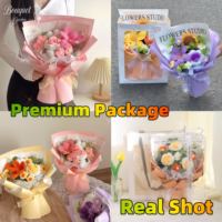 Bouquet de roses en laine fait main au crochet, sac cadeau et lumière LED, cadeau original pour anniversaire, Saint-Valentin, fleur artificielle longue durée