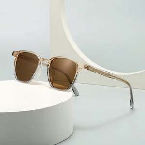 Gafas de Sol Redondas con Remaches y Montura Grande para Hombre y Mujer, con Logotipo Personalizado, Nueva Moda 2025, Protección UV400 - Product Image 3