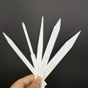 Papel absorbente personalizado para pruebas de aceites perfumados con logo para tiras olfativas y blotter de fragancias - Product Image 2
