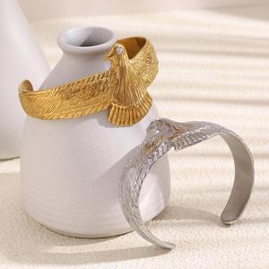 Pulsera de joyería de moda Pulseras de águila de acero inoxidable chapadas en oro de 18K para mujer B145 - Product Image 3