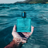Perfume Femenino Cuadrado Translúcido Turquesa con Tapa Negra Opaca Azul Rey, Aroma Acuático Oceánico de Larga Duración