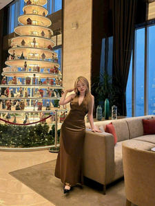 Vestido Maxi Marrón Tejido Liso con Cintura Natural, Espalda Abierta y Lazo, Elegante Vestido de Fiesta, Mezcla de Poliéster, Servicio OEM - Product Image 3