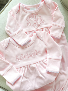 <span class=keywords><strong>Set</strong></span> di <span class=keywords><strong>Vestiti</strong></span> per Neonati con Monogramma, 100% Cotone, Bordo Picot, Camicia a Maniche Lunghe, Outfit per il Ritorno a Casa e per l'Ospedale - Product Image 3