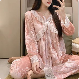 Conjuntos de ropa de dormir B2571 # Pijamas de otoño e invierno Terciopelo dorado para mujer con almohadilla en el pecho Pijamas de color sólido de encaje - Product Image 1