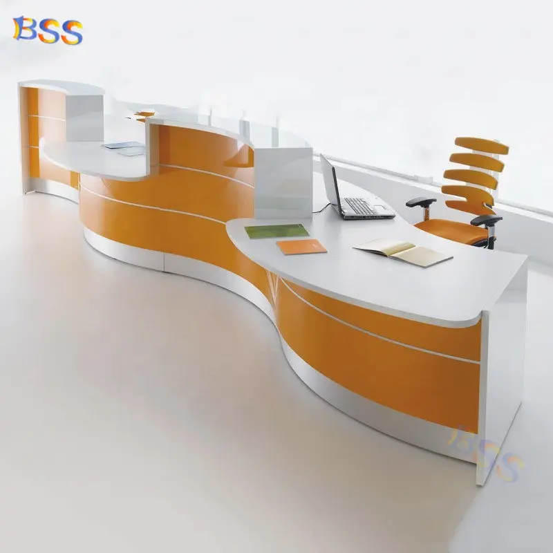 Meja Depan Kantor Dokter Lengkung Laminasi Batu Oranye Putih Kustom
