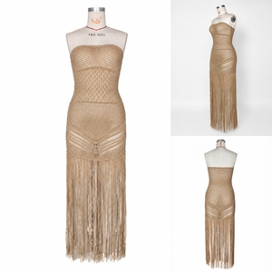 Robe longue d'<span class=keywords><strong>été</strong></span> tendance J358 pour femme, style boutique, sans bretelles, en maille ajourée avec pompons, idéale comme paréo de plage ou pour les vacances - Product Image 4