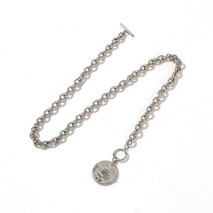 สร้อยคอสแตนเลสสตีลแบบคิวบัน จี้ทรงกลม ตัวล็อคแบบ OT สีเงิน ประดับเพชรขาวทรงเรขาคณิต ดีไซน์จักรวาล - Product Image 3