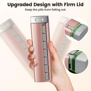 Organizador de Medicamentos de Viaje A-174 para 7 Días, Pastillero Portátil con Carcasa de Aluminio, Contenedor Semanal de Vitaminas para Viajes - Product Image 6