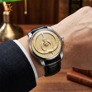 Montre automatique à mouvement Miyota de qualité supérieure, design personnalisé, mécanique, en forme de cœur, avec orbite étoilée et heures errantes, fabriquée en usine, montre homme luxe - Product Image 1