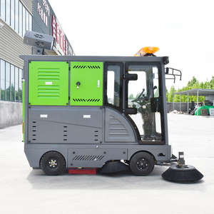 Balayeuse routière électrique professionnelle avec cabine fermée, toutes saisons, fonctions 4-en-1, nettoyage haute pression, pulvérisation d'eau - Product Image 1