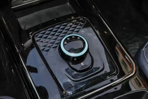Vente en gros de voitures électriques Changan 2020, berline 7 <span class=keywords><strong>places</strong></span>, turbo gauche, R17, automatique, sièges en cuir, usage commercial, <span class=keywords><strong>voiture</strong></span> de tourisme - Product Image 6