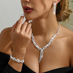 Joyería de Boda Estilo Europeo y Americano - Set Nupcial de 3 Piezas, Accesorios al por Mayor - Product Image 3