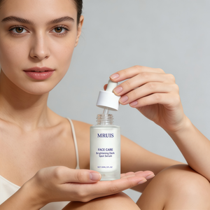 Sérum éclaircissant pour les taches sombres, alternative à la vitamine C - 62 fois plus efficace que la vitamine C, teint visiblement plus lumineux et uniforme, MRUIS 30 ml - Product Image 1