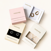 Boîte à bijoux rigide haut de gamme de luxe personnalisée avec logo en feuille d'or pour boucles d'oreilles, bagues, colliers et bracelets