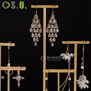 Ensemble de présentoirs à bijoux de luxe sur mesure pour bracelets, boucles d'oreilles, bagues et colliers - Product Image 4