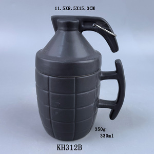 Diseño creativo Forma única 3D Porcelana Tazas de cerámica <span class=keywords><strong>Granada</strong></span> Taza de viaje Bomba Tazas de café Taza de cerámica negra al por mayor - Product Image 3