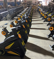 Vélo d'appartement professionnel intelligent ST-S016 pour entraînement cardio fitness à domicile, avec fonction magnétique et spinning