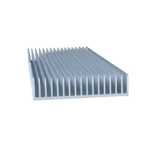 Fabricant de profilés d'extrusion en aluminium anodisé W130 * H30 * L300, dissipateur de chaleur d'extrusion d'aluminium de fraisage CNC