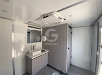 Remorque de douche mobile VIP à 2 postes, toilettes et salle de bain portables populaires pour l'extérieur, idéales pour les écoles et les parcs, design moderne
