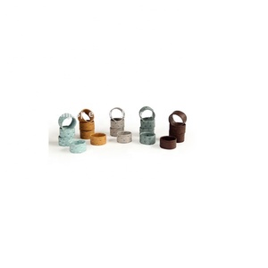 Ensemble d'anneaux <span class=keywords><strong>de</strong></span> serviettes <span class=keywords><strong>en</strong></span> cuir faux cuir d'autruche, 4 pièces - Product Image 1