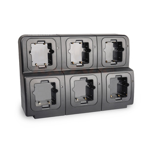 Hai Cách Phát Thanh 6-<span class=keywords><strong>Way</strong></span> Đ<span class=keywords><strong>a</strong></span> Đơn Vị Gang Sạc Nhanh Walkie Talkie Sạc Pin Cho Icom/Kenwood/Motorola/VERTEX - Product Image 3