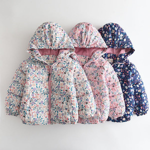 Nuova Giacca Invernale 2026 per Ragazze con Stampa Floreale Completa, Foderata in Pile, Ispessita con Cappuccio in Cotone - Product Image 1