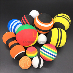 Meerkleurige Smakeloze Eva <span class=keywords><strong>Foam</strong></span> Regenboogbal Voor Kinderen Promotie Kattenpoot Speelgoedbal - Product Image 3