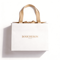 Sacs cadeaux en papier de luxe avec logo en feuille d'or, ruban en satin assorti, sac fourre-tout de qualité supérieure pour l'emballage de parfums de marque