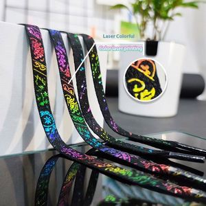 Lacets plats de 8 mm de large, colorés, à motif éclaté laser, avec des motifs floraux argentés brillants, vente en gros - Product Image 1