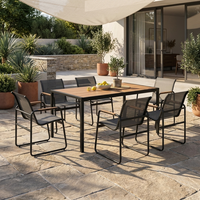 Ensemble de salle à manger d'extérieur de luxe en aluminium, meubles de jardin élégants en métal avec chaises de patio modernes et table à manger de jardin