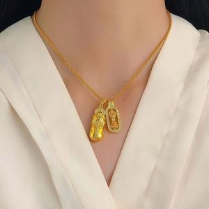 สร้อยคอจี้พระวัชระปี่เซียะแบบหมุนได้ ชุบทองสไตล์จีน สำหรับผู้ชายและผู้หญิง เสริมโชคลาภ ดึงดูดความมั่งคั่ง เหรียญปี่เซียะตามหลักฮวงจุ้ย - Product Image 2