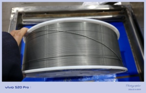 <span class=keywords><strong>Fil</strong></span> de <span class=keywords><strong>soudure</strong></span> en acier inoxydable E304LT1-1 de 1,2 mm à âme fourrée pour soudage à l'arc de l'acier inoxydable – Approvisionnement direct usine - Product Image 4