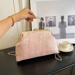 <b>Sequined</b> Women's Evening <b>Bag</b> Envelope Shape Chain Strap Clamp Closure Gray Summer 2023 - Product Image 5