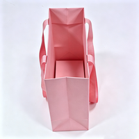 Sacs cadeaux en papier personnalisés roses de luxe avec impression dorée à chaud pour emballages de bracelets, boucles d'oreilles, colliers et bagues