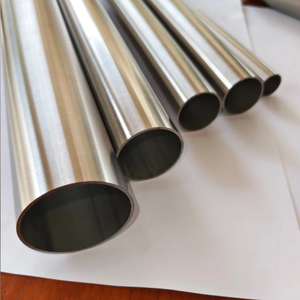 Tubo in <span class=keywords><strong>Acciaio</strong></span> Inossidabile Rotondo Senza Saldatura ASTM A249 A269 A270 A312 Serie 300 304 304L 316 321 2B con Servizi di Piegatura e Taglio - Product Image 6