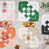 Vente en gros de sets de table en PVC tissé imitation cuir, résistants à la chaleur, faciles à nettoyer, pour la cuisine