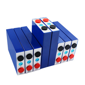 Batería de iones de litio prismática de ciclo profundo de grado A de 105 Ah y 3.2 V para energía solar, modelo LF105 - Product Image 3