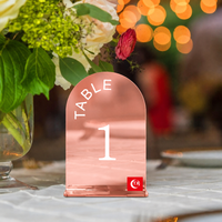 Support de numéro de table en acrylique en forme d'arche 10x15cm, hauteur 3mm, porte-carte de place pour mariage, numéros autoportants pour fêtes, restaurants, événements, décorations