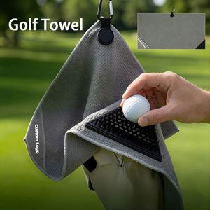 Serviette de golf magnétique multi-usages à séchage rapide et absorbante avec brosse et poche de nettoyage, logo personnalisé - Product Image 1